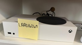 Mint
													Xbox Series S (2020) - White, 512 GB, photo 3 of 6