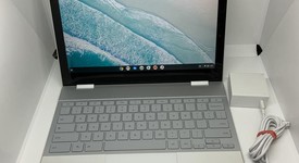 Good
													Google Pixelbook - I5, Silver, 128 GB, 8 GB, photo 1 of 12