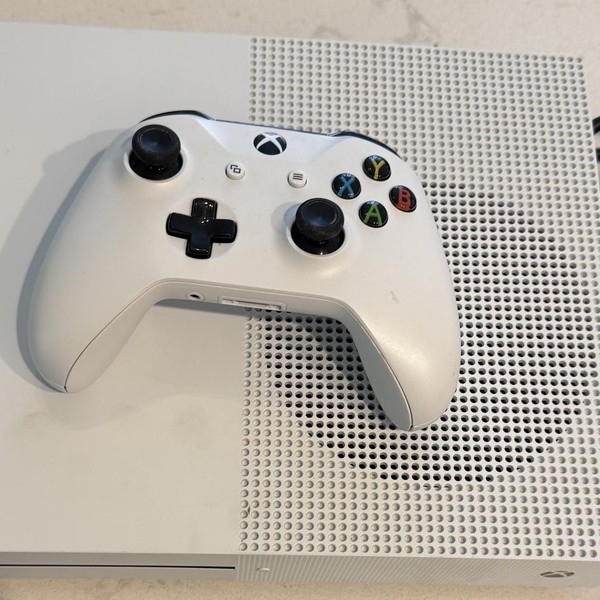 Xbox One S (2016) - 1 TB, White