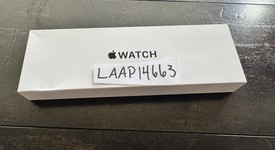 New
													Apple Watch SE 3rd Gen 40mm - Starlight, A3324 - GPS, photo 4 of 4
