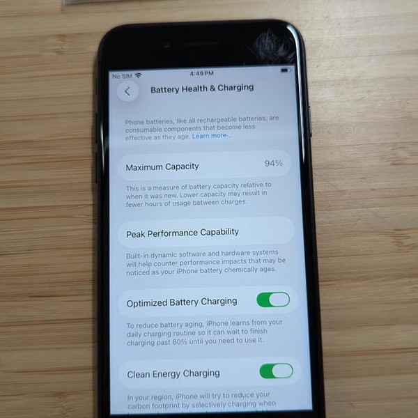 Apple iPhone SE 3rd Gen 2022 - Unlocked, 64 GB, Midnight, A2595