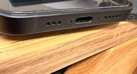 Mint
													Apple iPhone 16e - Unlocked, Black, 128 GB, A3212, photo 4 of 10