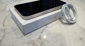 Mint
													Apple iPhone 13 - Unlocked, Starlight, 128 GB, A2482, photo 4 of 11