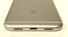 Mint
													Google Pixel XL - Unlocked, Silver, 32 GB, 4 GB, Google Edition, photo 4 of 8