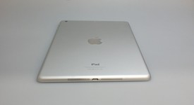 Good
													Apple iPad Air - Wi-Fi, Silver, 16 GB, photo 2 of 7