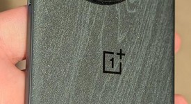 Mint
													OnePlus 13 - Unlocked, Black Eclipse, 512 GB, 16 GB, photo 5 of 8