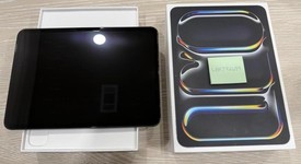 Mint
													Apple iPad Pro 11" (M4) 2024 - Unlocked, Black, 512 GB, 8 GB, A2837, Standard Glass, photo 2 of 6