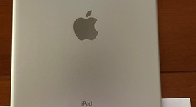 Good
													Apple iPad 6th Gen - Wi-Fi, Silver, 32 GB, A1893, photo 1 of 5