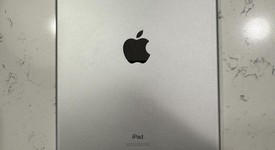 Good
													Apple iPad Air 3rd Gen - AT&T, Silver, 256 GB, photo 3 of 5