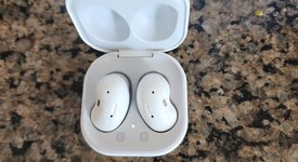 Used
													Samsung Galaxy Buds Live - White, SM-R180, photo 3 of 4