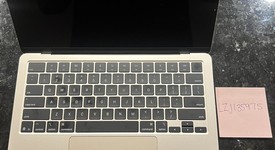 Good
													MacBook Air 2025 (M4) - 13" - Apple M4, Starlight, 256 GB, 16 GB, photo 5 of 8
