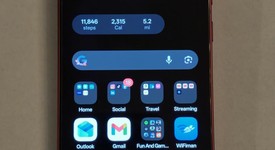 Mint
													Oppo Find X9 - Unlocked Non-US, Red, 512 GB, 16 GB, photo 5 of 11