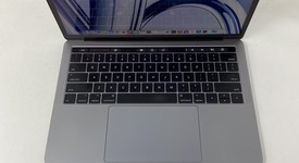 Fair
													MacBook Pro 2017 (With Touch Bar) - 13" - I5, Gray, 256 GB, 8 GB, photo 1 of 10