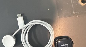 Mint
													Apple Watch SE 2nd Gen 40mm - Unlocked, Midnight, A2726 - Cellular, Aluminum, photo 1 of 6