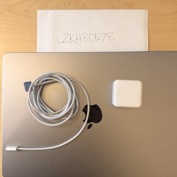 MacBook Air 2024 (M3) - 15 inch - 512 GB, Silver, 16 GB, Apple M3, 10-core GPU