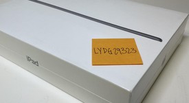New
													Apple iPad 9th Gen - Unlocked, Gray, 64 GB, A2603, photo 1 of 4