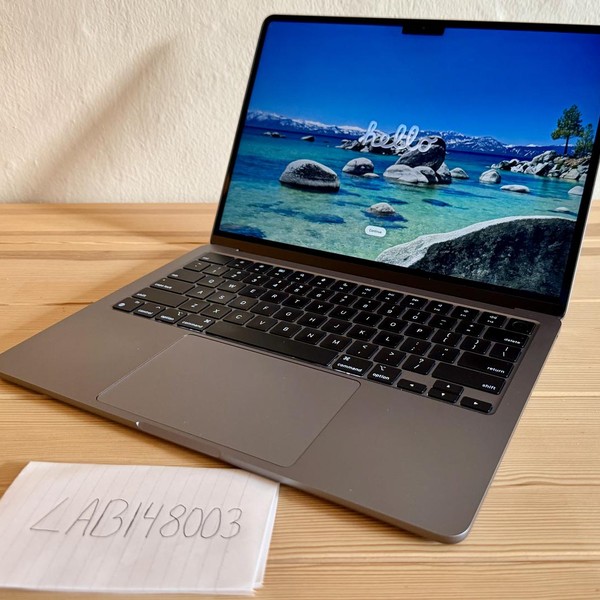 MacBook Air 2022 (M2) - 13 inch - 512 GB, Gray, 24 GB, Apple M2