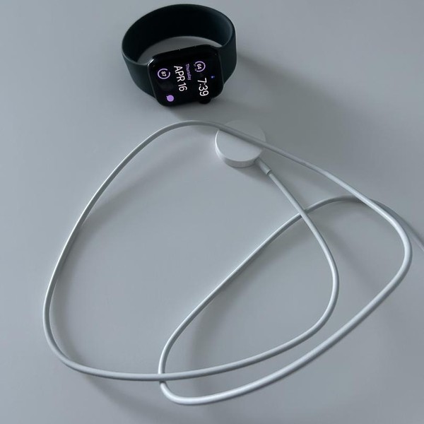 Apple Watch SE (2nd Gen) 40mm - Midnight, A2722 - GPS, Aluminum