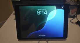 Fair
													Apple iPad 9th Gen - Verizon, Gray, 64 GB, A2603, photo 2 of 3