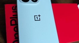 Mint
													OnePlus 15 - Unlocked, Sand Storm, 512 GB, 16 GB, photo 5 of 9
