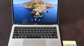 Fair
													MacBook Pro 2017 (No Touch Bar) - 13" - I5, Silver, 256 GB, 8 GB, photo 3 of 26