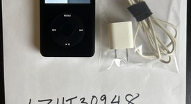Fair
													Apple iPod Classic 6th Gen 2008 - Black, 160 GB, photo 2 of 13
