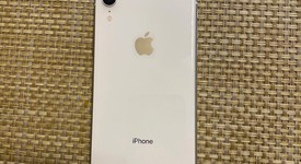 Mint
													Apple iPhone Xr - AT&T, White, 128 GB, A1984, photo 4 of 8