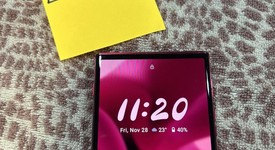 Good
													Motorola Razr Ultra (2025) - Unlocked, PANTONE Cabaret, 512 GB, 16 GB, photo 4 of 16