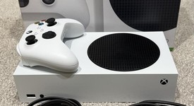 Mint
													Xbox Series S (2020) - White, 512 GB, photo 6 of 6