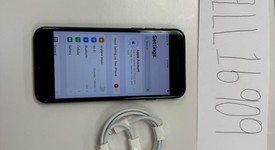Mint
													Apple iPhone SE 3rd Gen 2022 - Unlocked, Midnight, 64 GB, A2595, photo 5 of 8