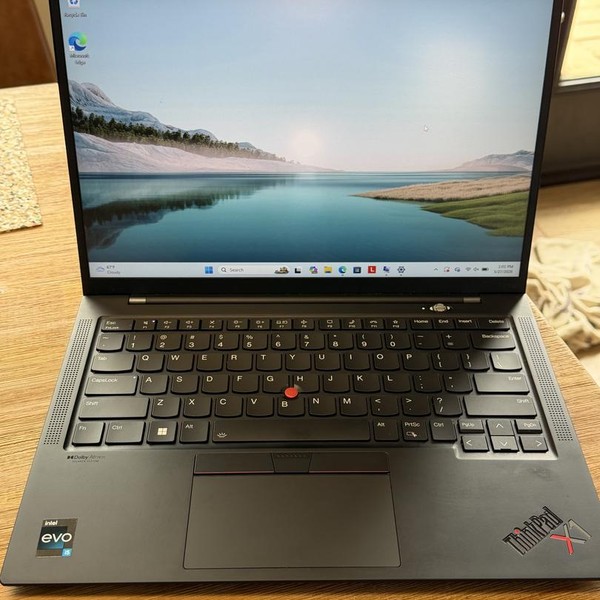 Lenovo ThinkPad X1 Carbon (10th Gen) - 512 GB, Black, 16 GB, Intel Core i5