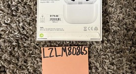 New
													Apple AirPods 3rd Gen - MagSafe Case, photo 2 of 2