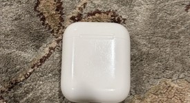 Used
													Apple AirPods 2nd Gen - Lightning Case, photo 1 of 9