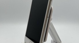 Good
													Apple iPhone SE 3rd Gen 2022 - Unlocked, Starlight, 64 GB, A2595, photo 4 of 7