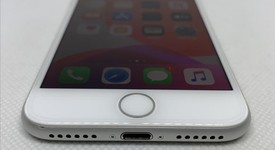 Mint
													Apple iPhone 7 - Verizon, Silver, 32 GB, A1660, photo 3 of 12