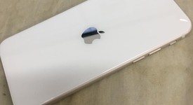 Mint
													Apple iPhone SE 2nd Gen 2020 - Unlocked, White, 128 GB, A2275, photo 4 of 7