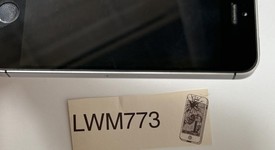 Good
													Apple iPhone SE 1st Gen 2016 - Unlocked, Grey, 32 GB, A1662, photo 3 of 8