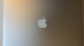 Good
													MacBook Pro 2015 (Retina) - 13" - Silver, 128 GB, 8 GB, photo 3 of 9
