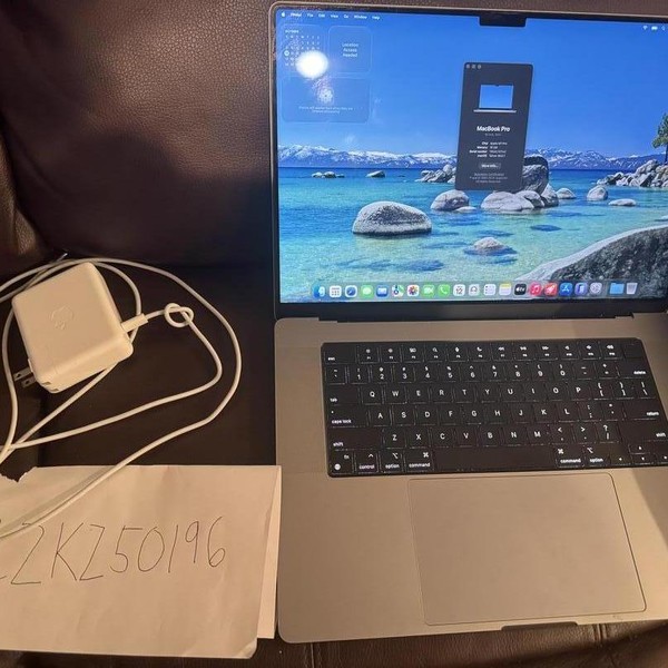 MacBook Pro 2021 - 16 inch - 1 TB, Gray, 16 GB, Apple M1 Pro 10-core