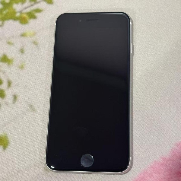 Apple iPhone SE 2nd Gen 2020 - Unlocked, 128 GB, White, A2275