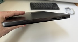 Mint
													MacBook Pro Late 2023 (M3) - 16" - Apple M3 Pro 12-core, Black, 512 GB, 36 GB, 18-core GPU, photo 4 of 9