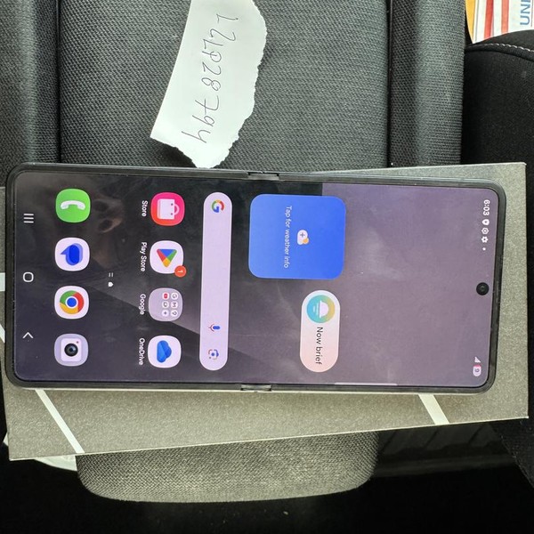 Samsung Galaxy Z Flip7 - Unlocked, 256 GB, Jet Black, 12 GB, SM-F766U1