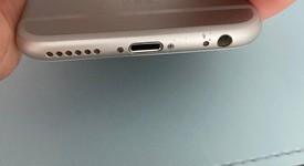 Good
													Apple iPhone 6S - Unlocked, Silver, 16 GB, A1688, photo 3 of 8