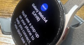 Fair
													Samsung Galaxy Watch4 - Unlocked, Gold, 40mm, photo 2 of 6