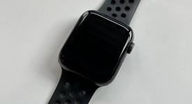 Fair
													Apple Watch Series 5 44mm - Gray, A2093 - GPS, Nike, photo 1 of 5