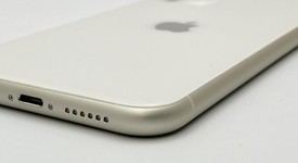 Fair
													Apple iPhone 11 - Unlocked, White, 128 GB, A2111, photo 5 of 6