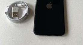 Mint
													Apple iPhone SE 2nd Gen 2020 - Unlocked, Black, 64 GB, A2275, photo 3 of 7