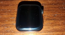 Good
													Apple Watch Series 4 40mm - Unlocked, Black, A1975 - Cellular, Stainless, photo 2 of 9