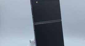 Fair
													Samsung Galaxy Z Flip4 5G - Unlocked, Graphite, 256 GB, 8 GB, SM-F721U1, photo 5 of 9