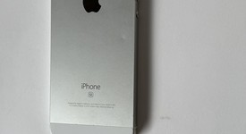 Good
													Apple iPhone SE 1st Gen 2016 - Unlocked, Silver, 16 GB, A1662, photo 3 of 7